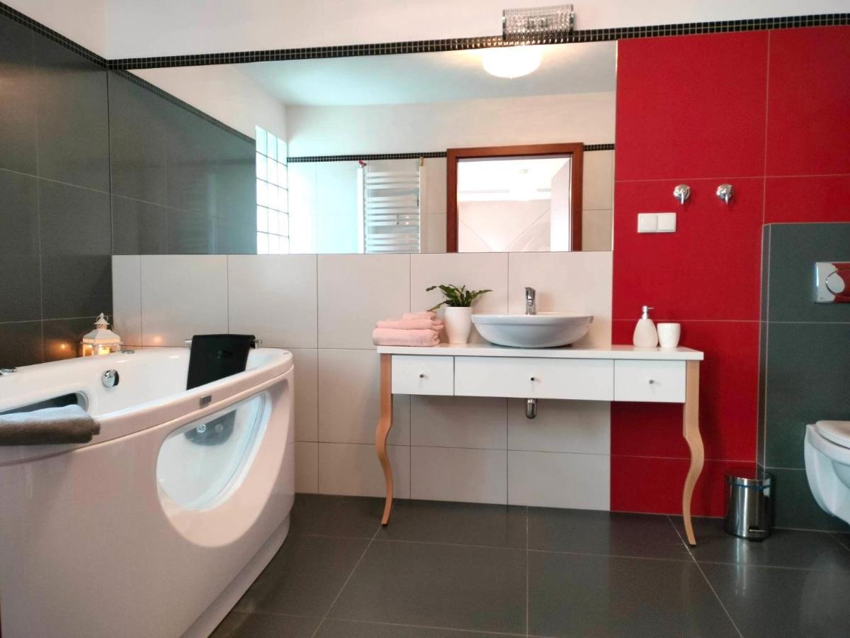 Gosciniec Nad Sawa Bed & Breakfast Handzlowka ภายนอก รูปภาพ